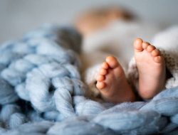 Bayi Ditemukan di Ternate Alami Hipotermia dan Sesak Napas