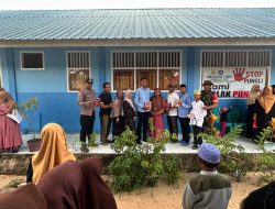 SPPG Lede di Taliabu Salurkan Ribuan Paket MBG dan Buku Tulis