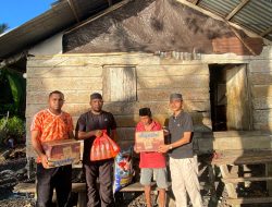 Cerita Pemuda Jambula Bagikan Bingkisan untuk Warga Kurang Mampu