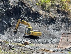 Sejumlah Aktivitas Galian C di Desa Mamuya Resahkan Pengendara, APH Diminta Bertindak