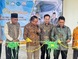 Bupati Halmahera Timur Resmikan Gedung Limabot Fayfiye di Unkhair