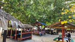 Penikmat Wisata Armydock Morotai