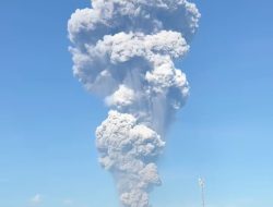 Gunung Dukono Erupsi, Kolom Abu Naik hingga 10 Kilometer