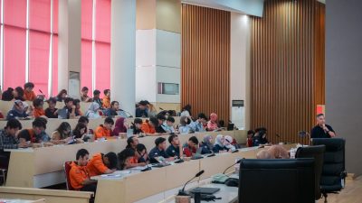NHM Dorong Pembelajaran Berbasis Lapangan dalam Study Club SEG UNPAD SC