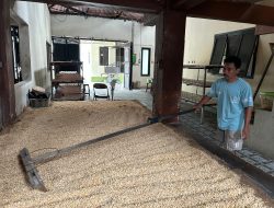 Produsen di Ternate Sebut Kelangkaan Solar Bikin Harga Tahu dan Tempe Melonjak