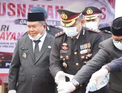 Ribuan Botol Minuman Beralkohol di Taliabu Dimusnahkan