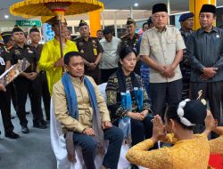 Kajati Roberthus Disambut dengan Joko Kaha saat Tiba di Maluku Utara
