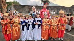 Kepsek SDN 8 Ternate Dampingi Siswa di Karnaval Budaya JKPI 2026