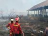 Kebakaran Melanda Perkebunan di Kao Teluk, ERT NHM Turun Tangan